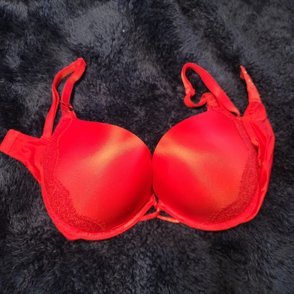 Victorias Secret Bombshell Plunge